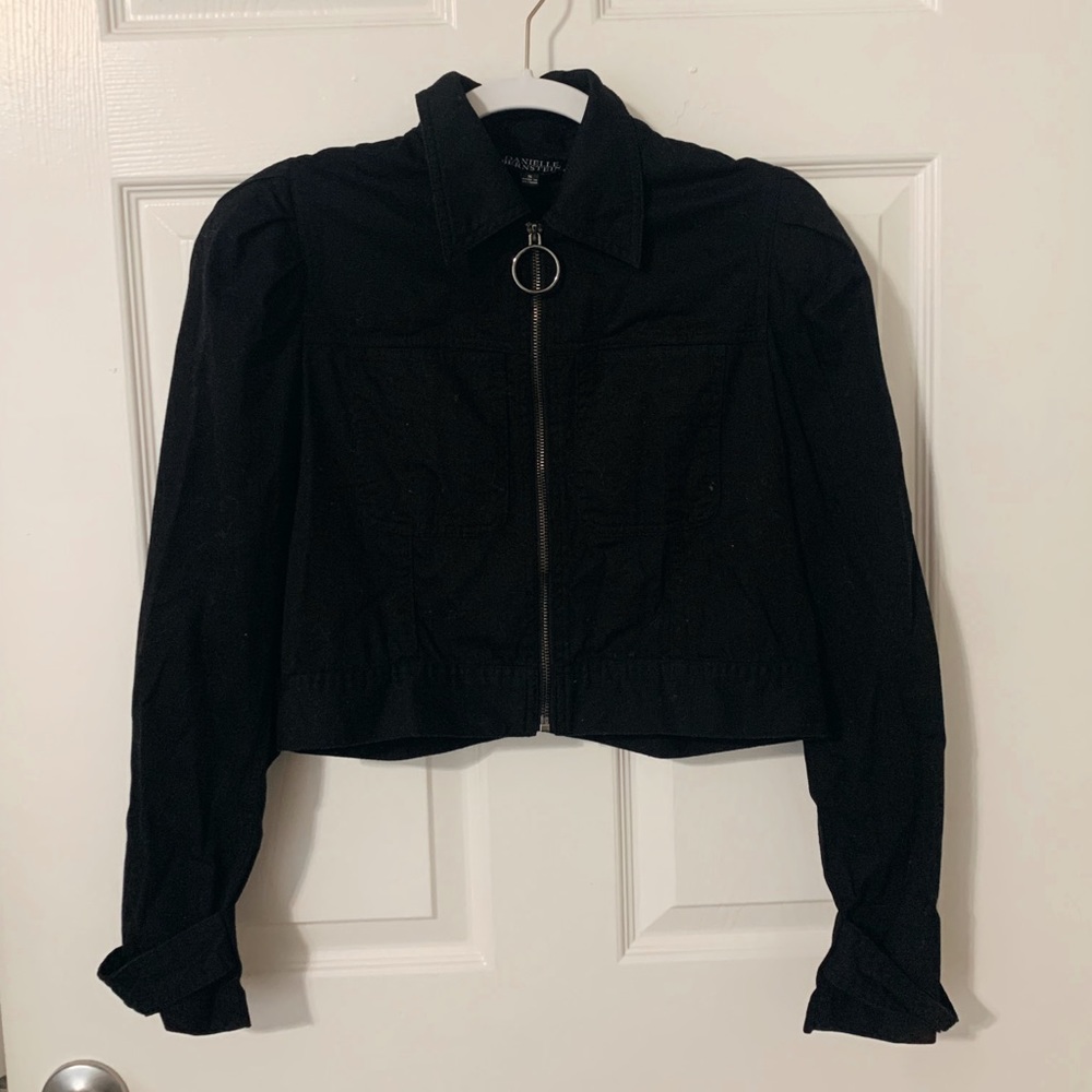 Danielle Bernstein Cropped Black Puff Sleeve Jack… - image 4